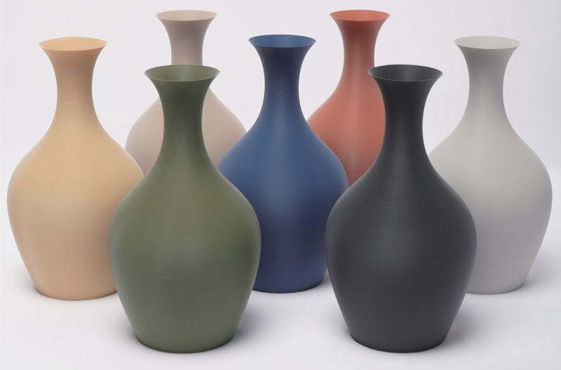 Vases 3D printed with R3D's PLA Matte